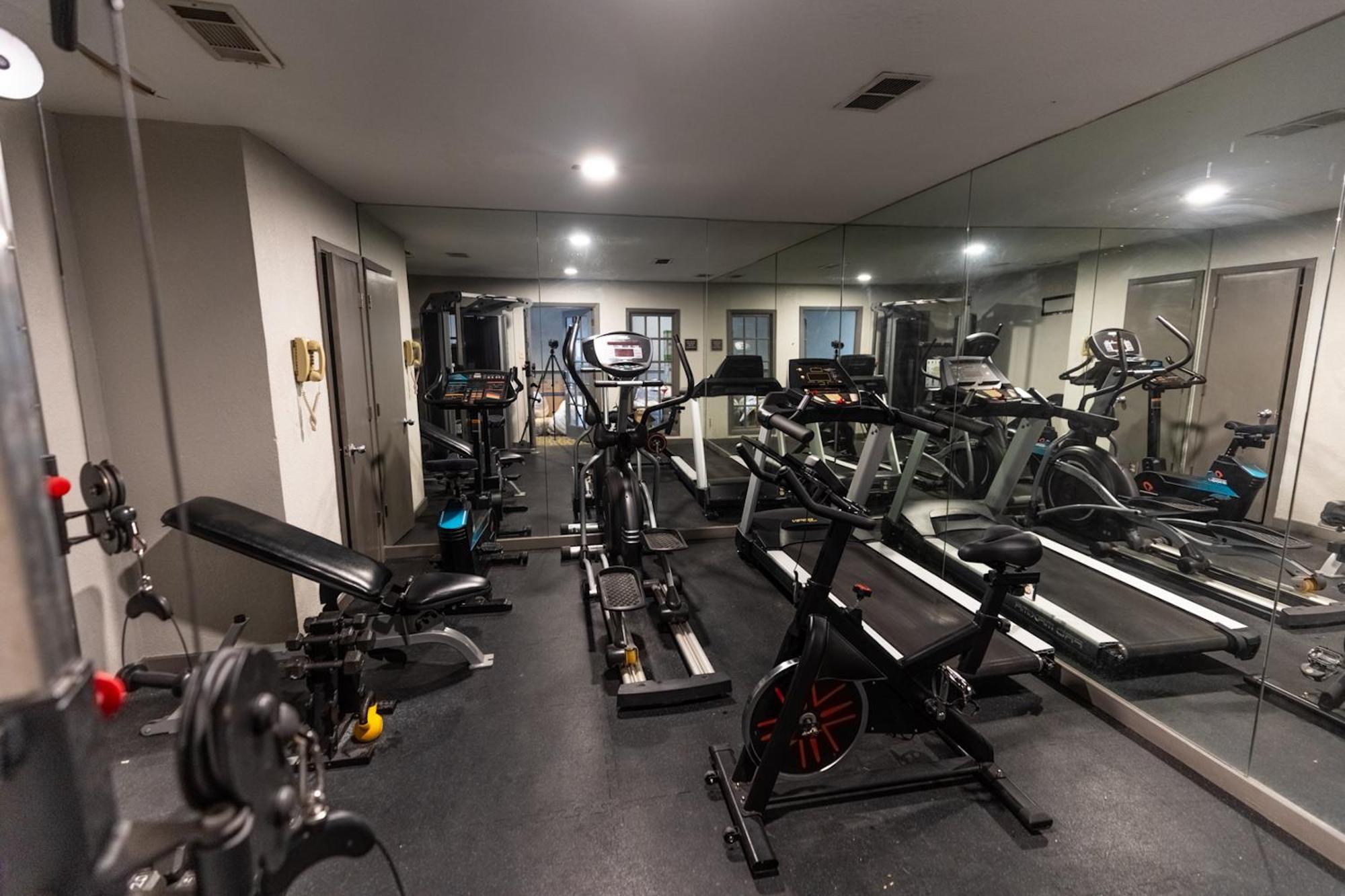 Irving Inn & Suites At Dfw Airport 外观 照片