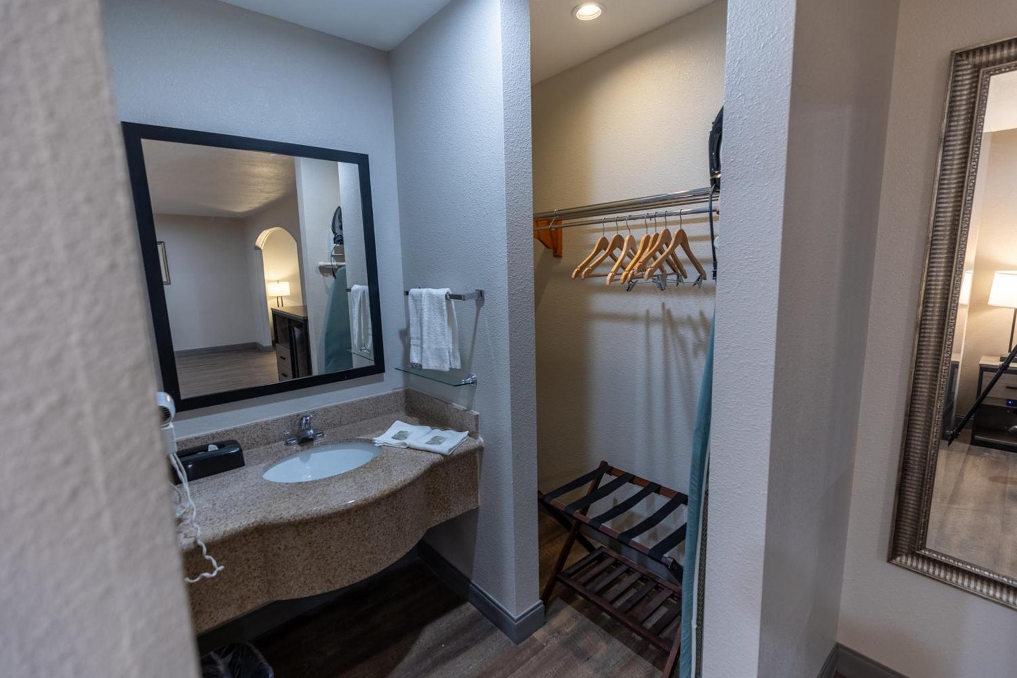 Irving Inn & Suites At Dfw Airport 外观 照片