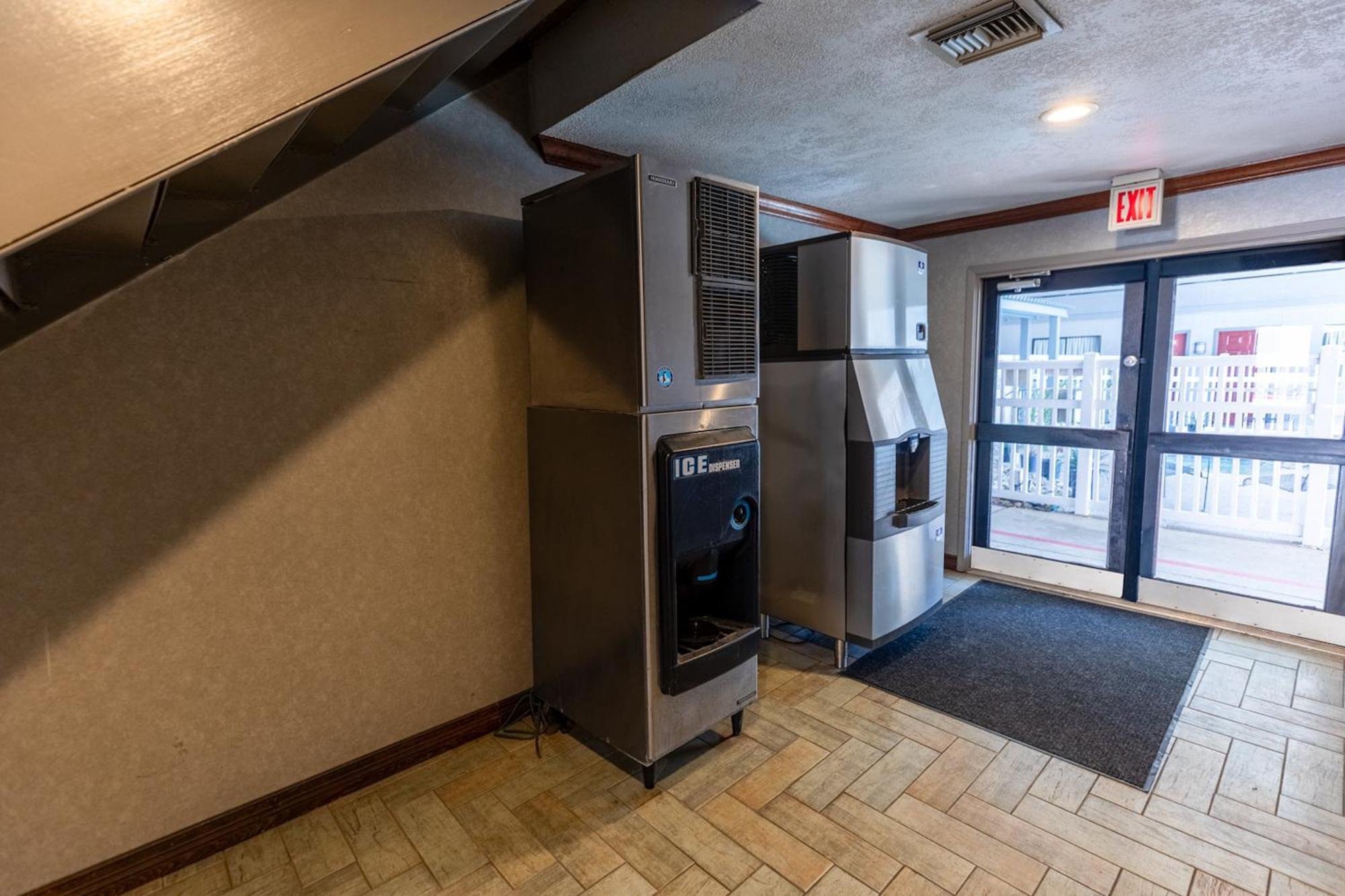 Irving Inn & Suites At Dfw Airport 外观 照片