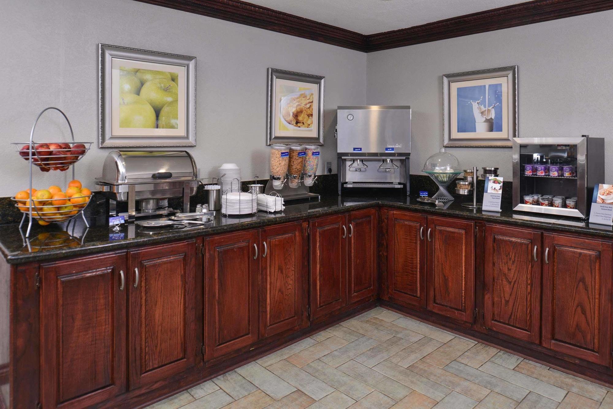 Irving Inn & Suites At Dfw Airport 外观 照片