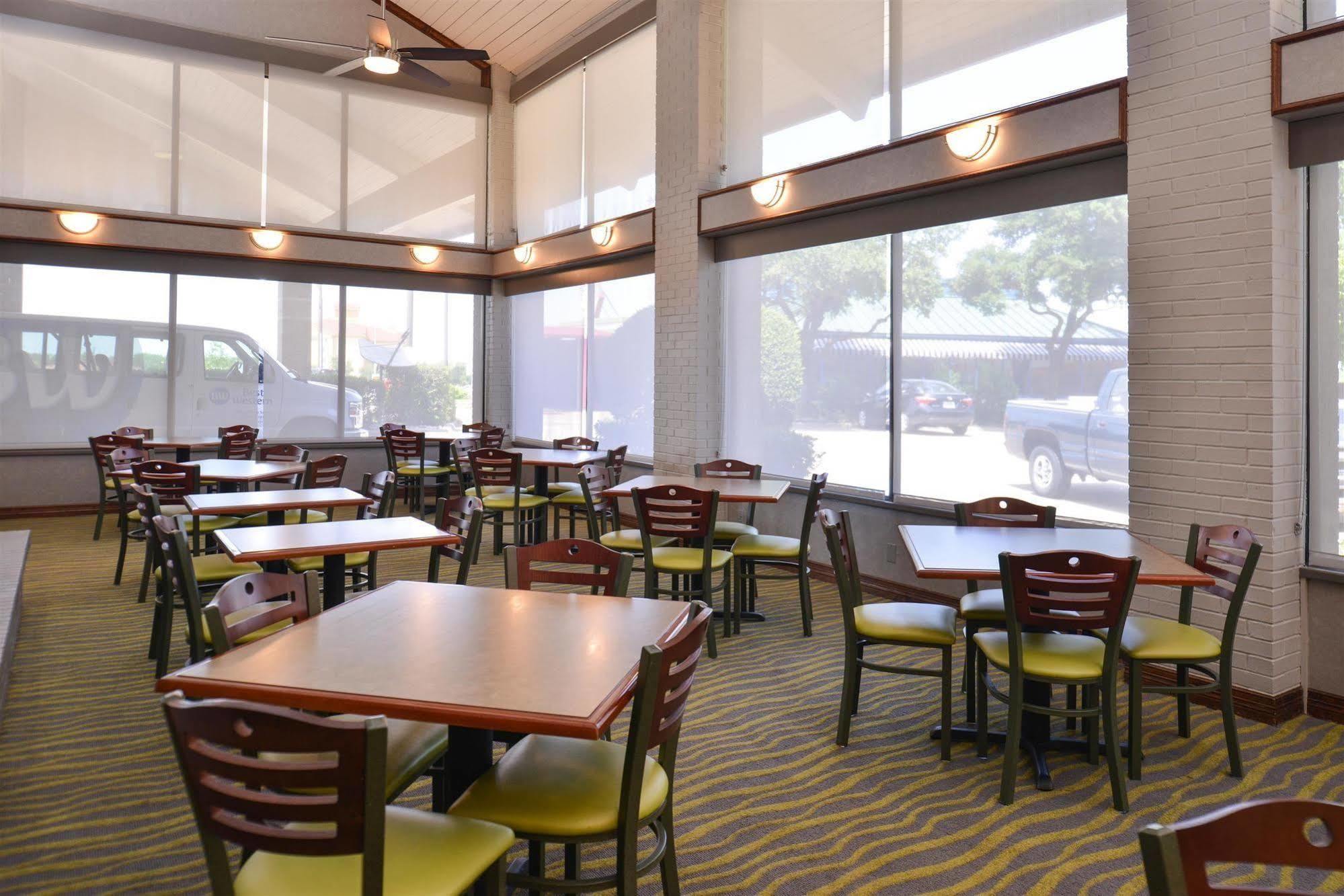 Irving Inn & Suites At Dfw Airport 外观 照片