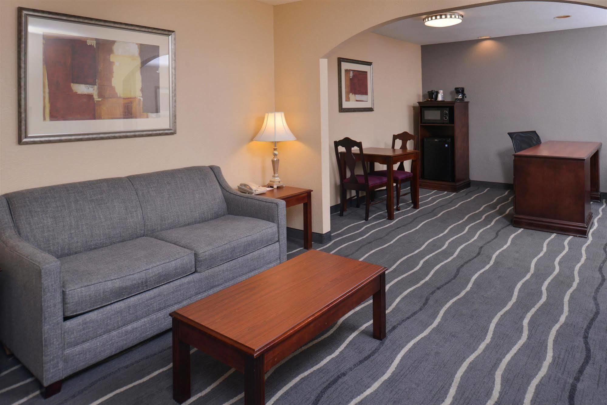 Irving Inn & Suites At Dfw Airport 外观 照片